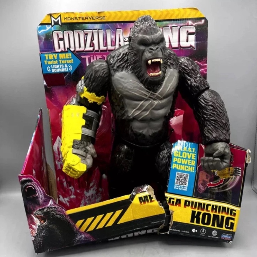 Godzilla X Kong New Empire KONG 13" Mega DLX w/ Sound Power Damaged Box